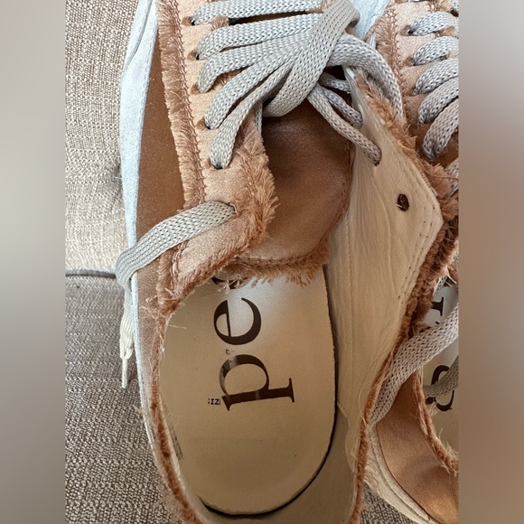 Orella Platform Sandal (Women)
Pedro Garcia - Picture 7 of 11